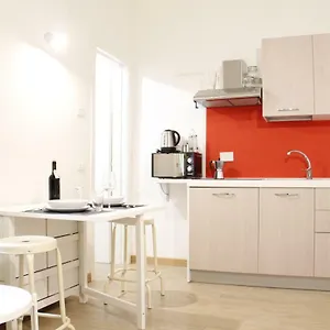 https://art-apartment-scala-family.it-tuscanyhotel.com